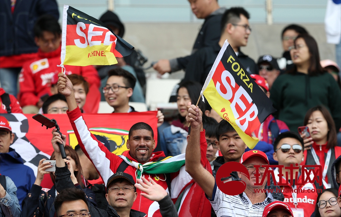 开云-雷诺车队完胜梅赛德斯，塞恩斯扛起全队