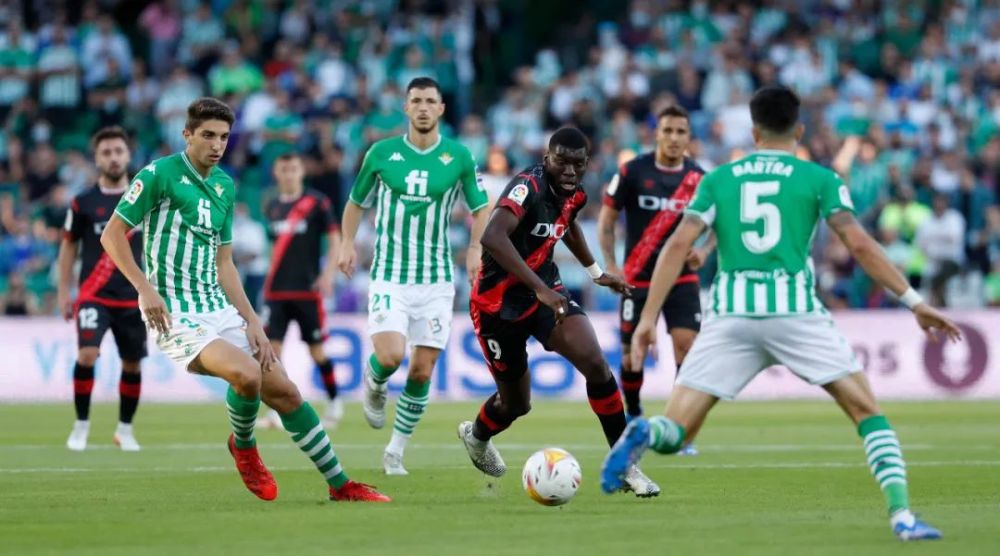 关于马德里竞技鏖战荷兰，苏亚雷斯关键制胜的信息