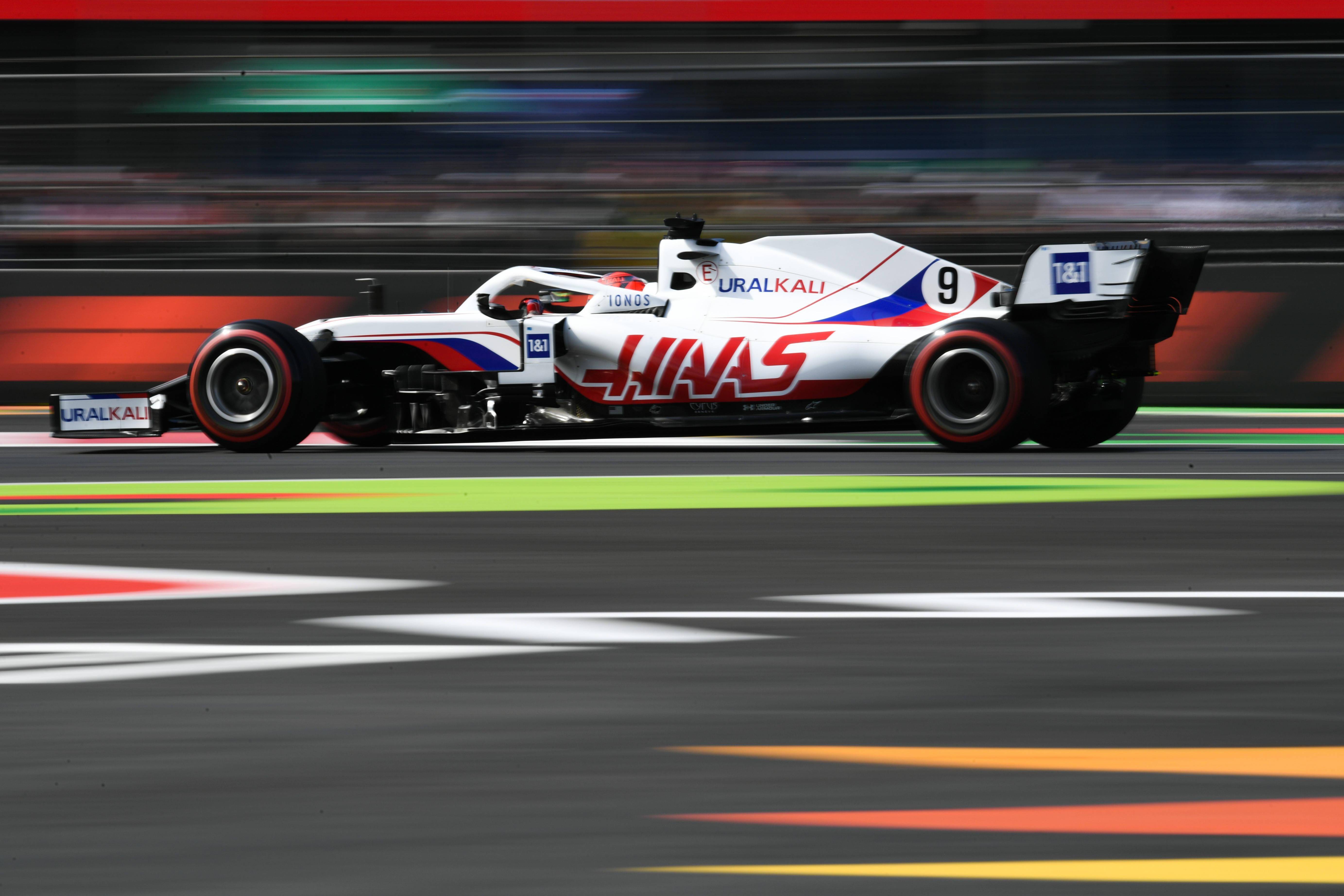 开云体育中国-哈斯车队险胜梅赛德斯，佩雷兹关键制胜