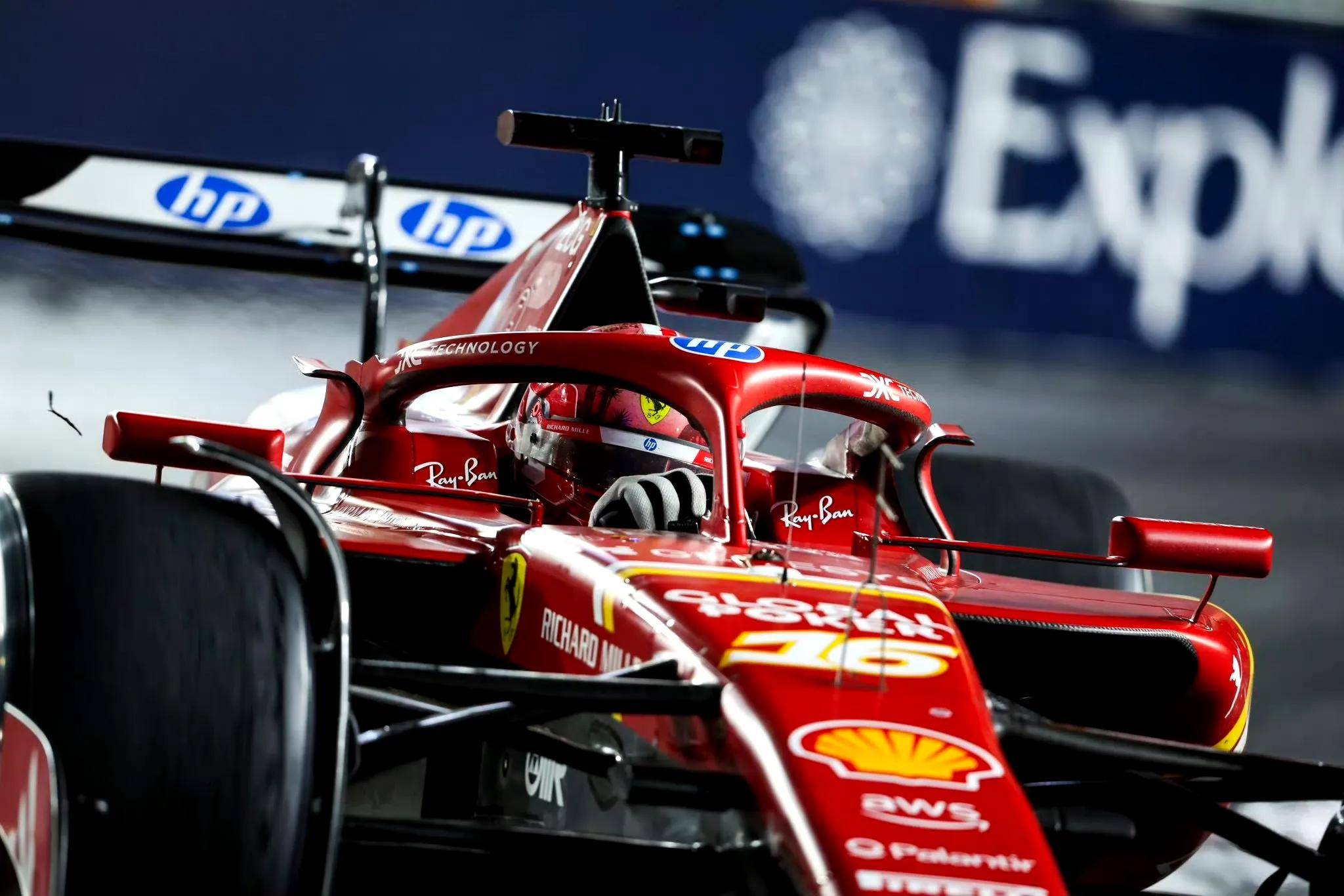 开云体育官网-迈凯伦险胜索伯车队，佩雷兹惊艳四座