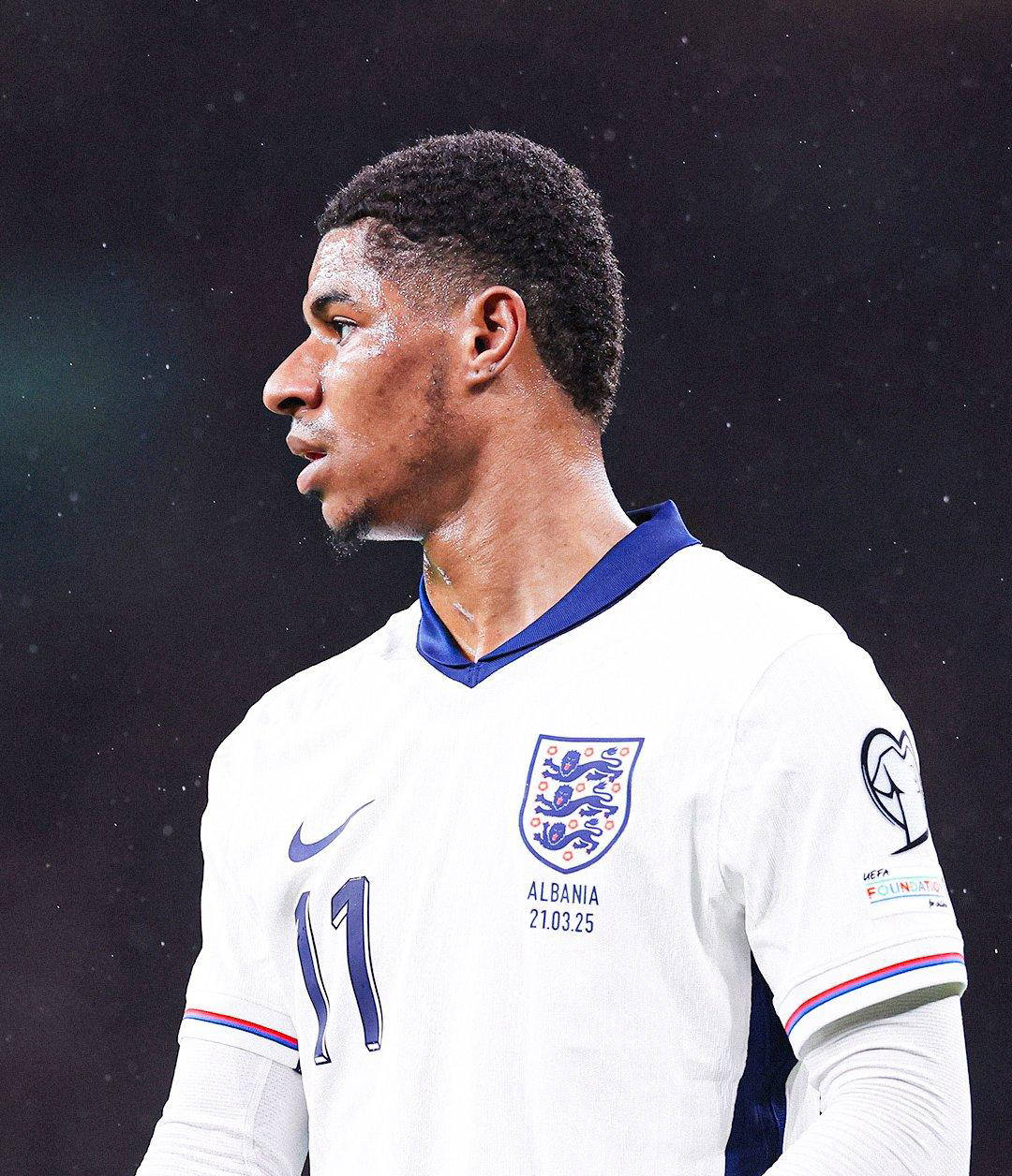 曼联逆转英格兰,法比尼奥刷新纪录 曼联逆转英格兰,法比尼奥刷新纪录